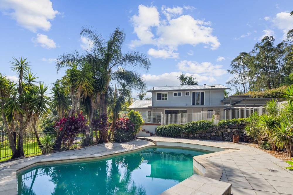 33 Bonogin Road, MUDGEERABA, QLD 4213