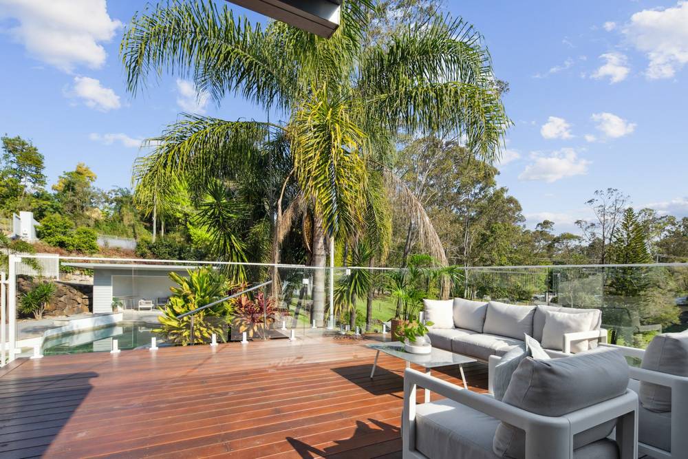 33 Bonogin Road, MUDGEERABA, QLD 4213