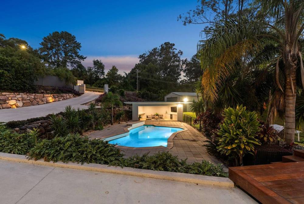 33 Bonogin Road, MUDGEERABA, QLD 4213