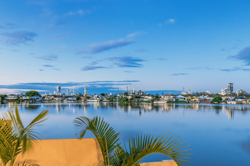 3 Trimaran Place, Clear Island Waters, QLD 4226