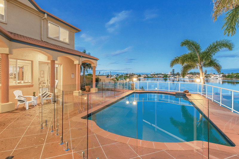 3 Trimaran Place, Clear Island Waters, QLD 4226