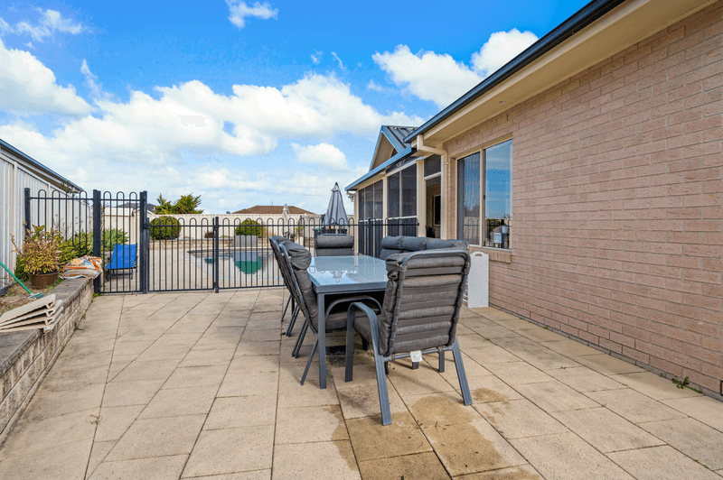 54 Somerset Drive, THORNTON, NSW 2322