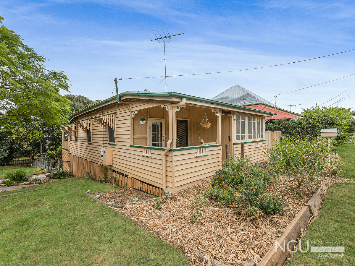 2 Smith Street, North Ipswich, QLD 4305