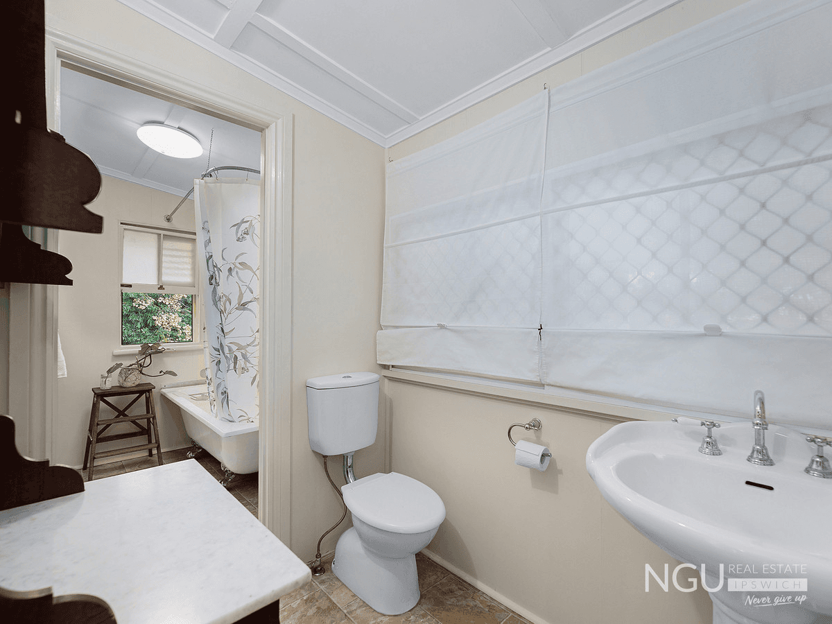 2 Smith Street, North Ipswich, QLD 4305