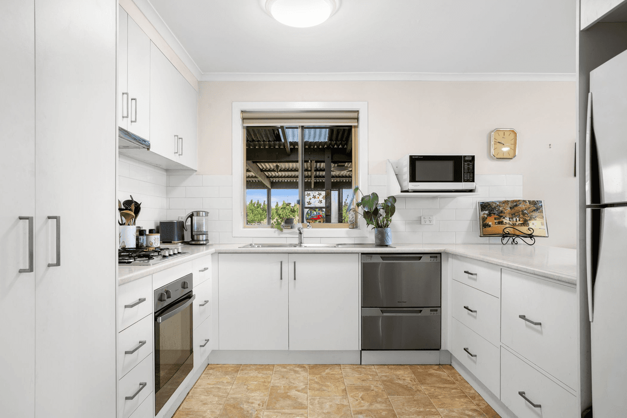 96 Harts Lane, KYNETON, VIC 3444