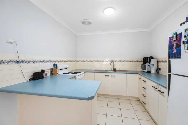 1/131 Denton Park Drive, ABERGLASSLYN, NSW 2320