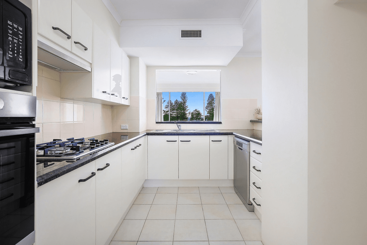 86/59 Pacific Street, Main Beach, QLD 4217
