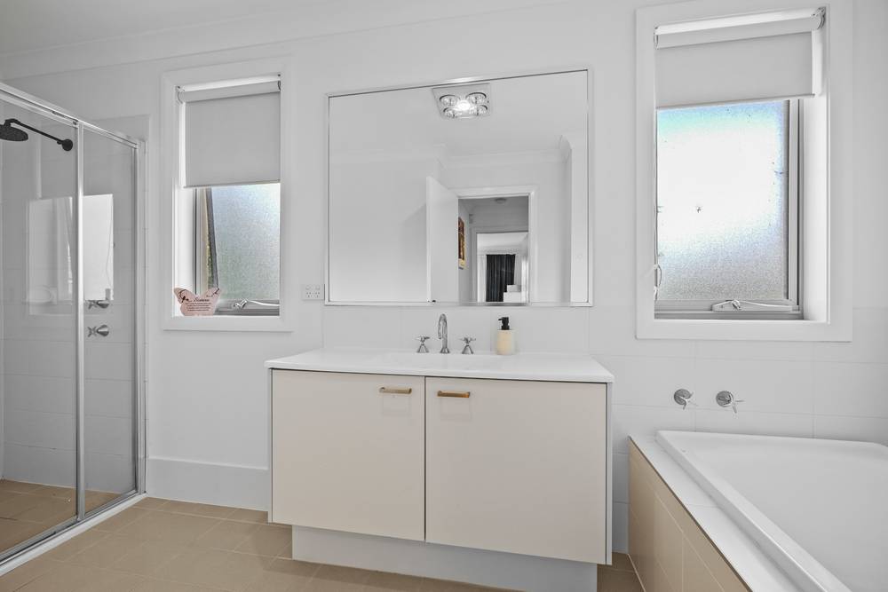 38 Eleanor Drive, Glenfield, NSW 2167