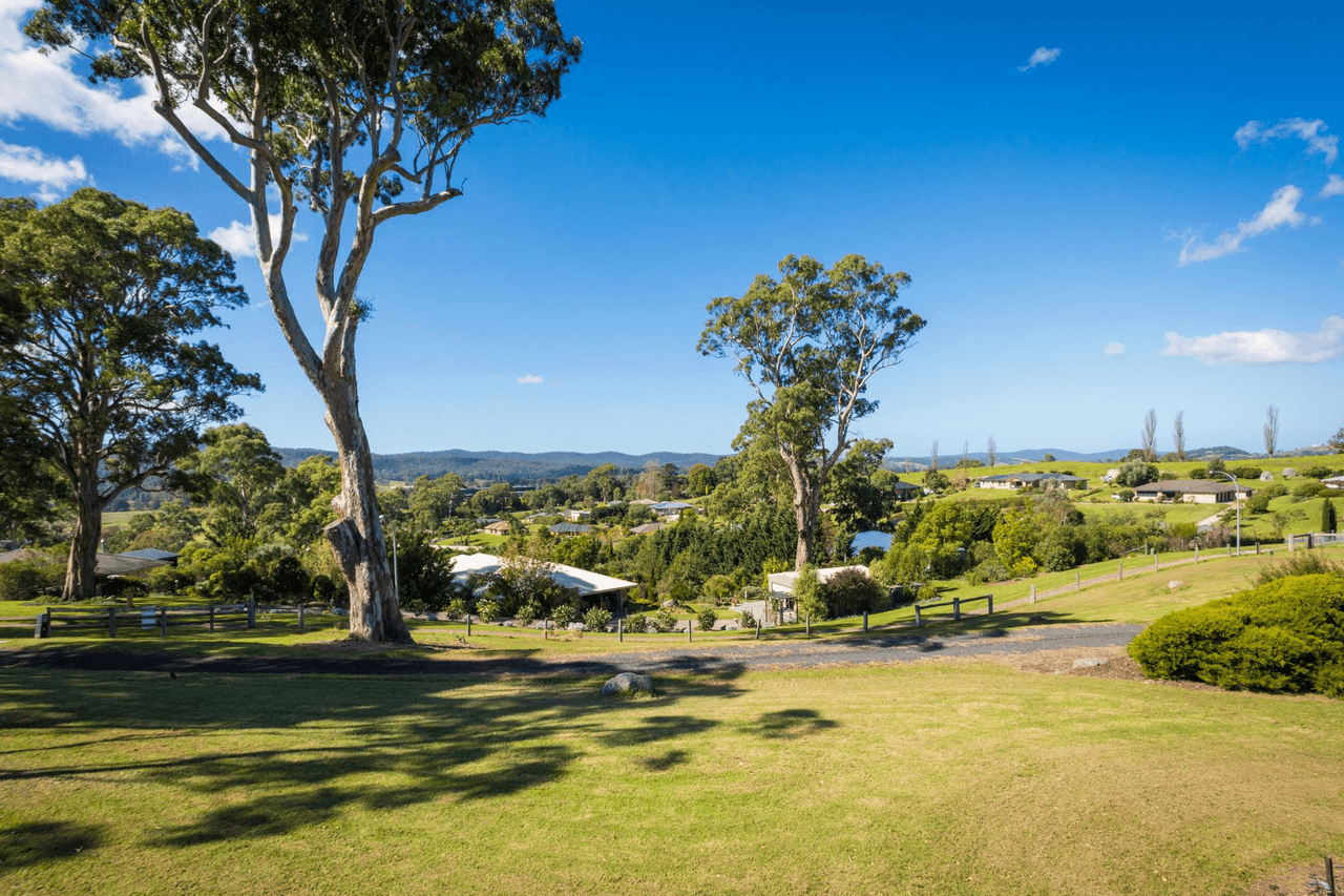 16 Bridle Place, BEGA, NSW 2550