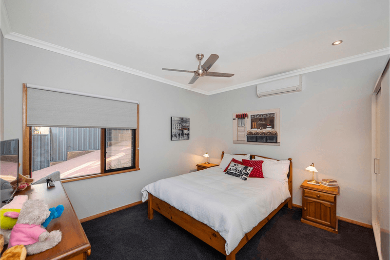 20 Lascelles Parade, GOOSEBERRY HILL, WA 6076