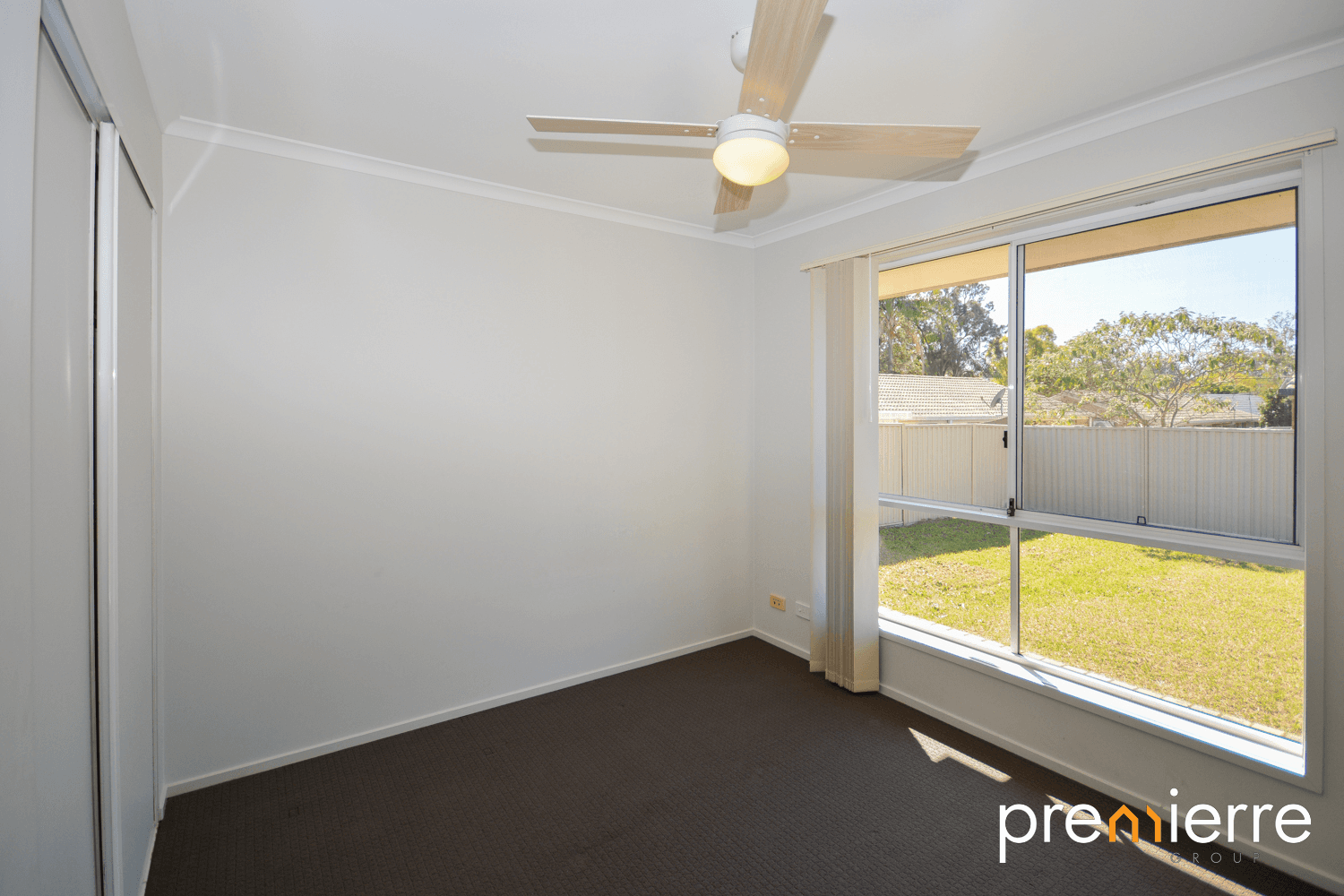 15 Broadfoot Drive, GOODNA, QLD 4300