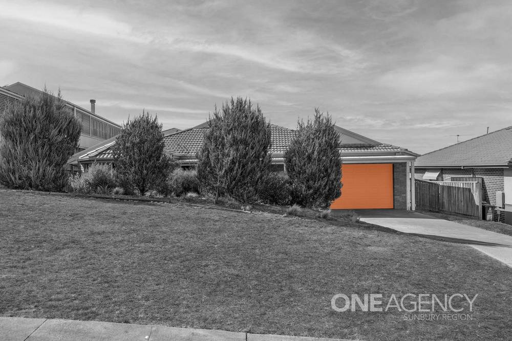 6 Windsor Rise, Sunbury, VIC 3429