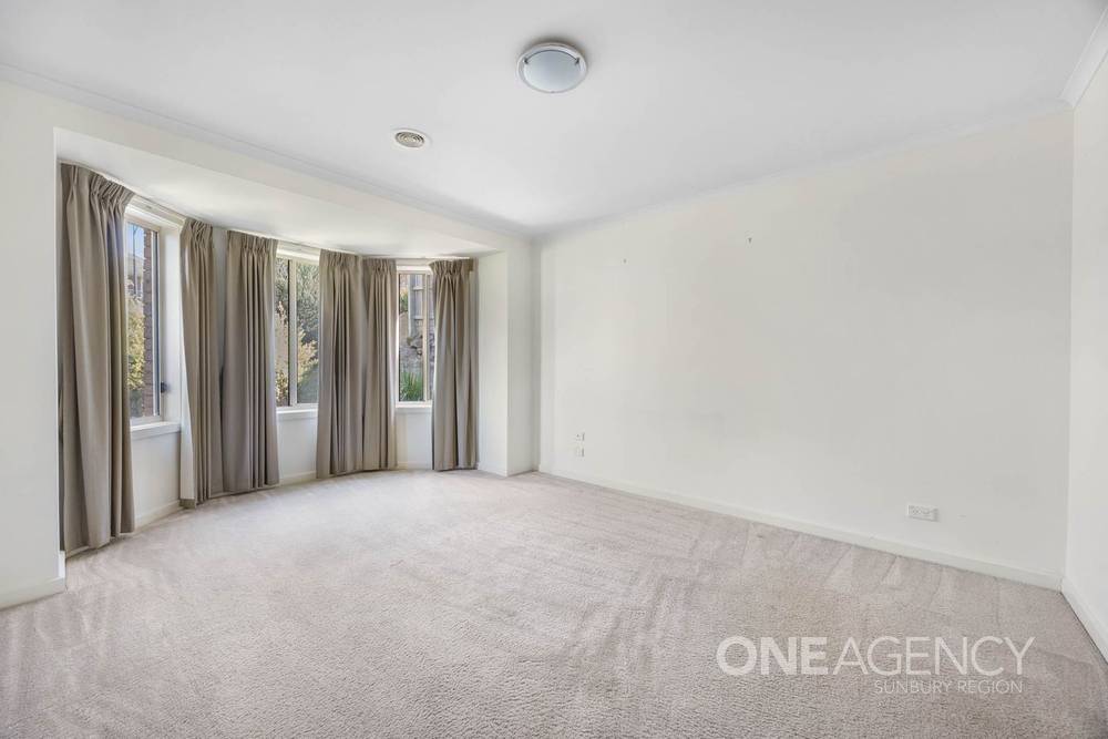 6 Windsor Rise, Sunbury, VIC 3429