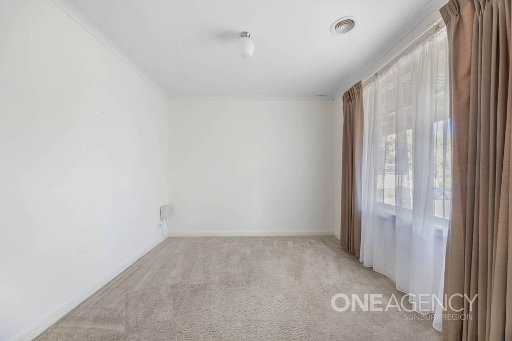 6 Windsor Rise, Sunbury, VIC 3429