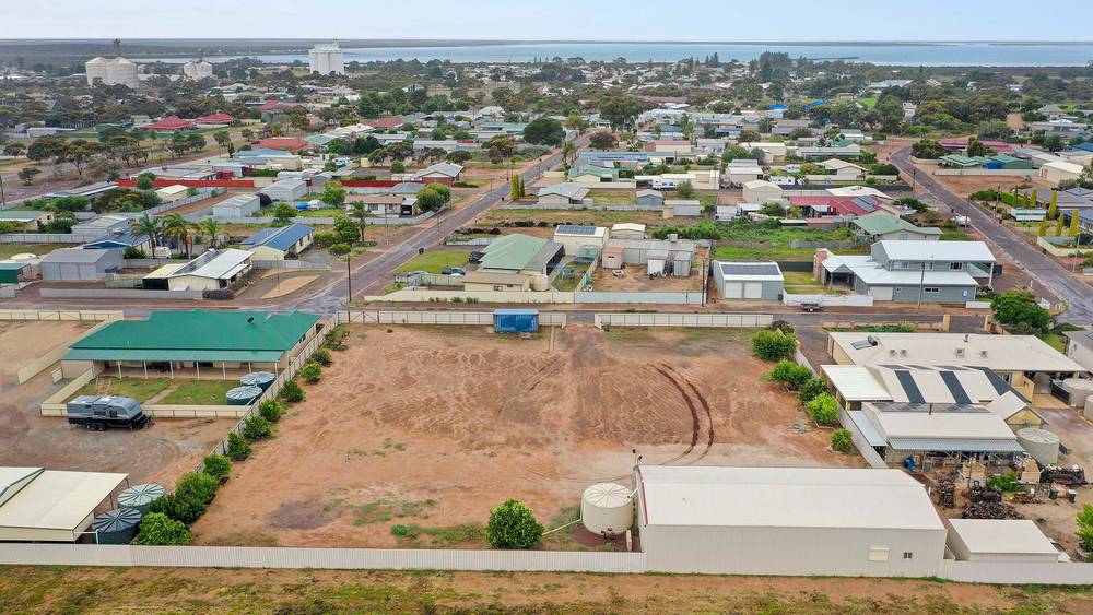 8-10 Jacob Street, COWELL, SA 5602