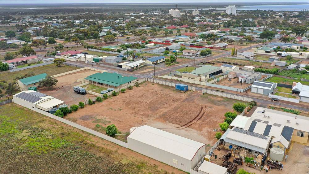 8-10 Jacob Street, COWELL, SA 5602