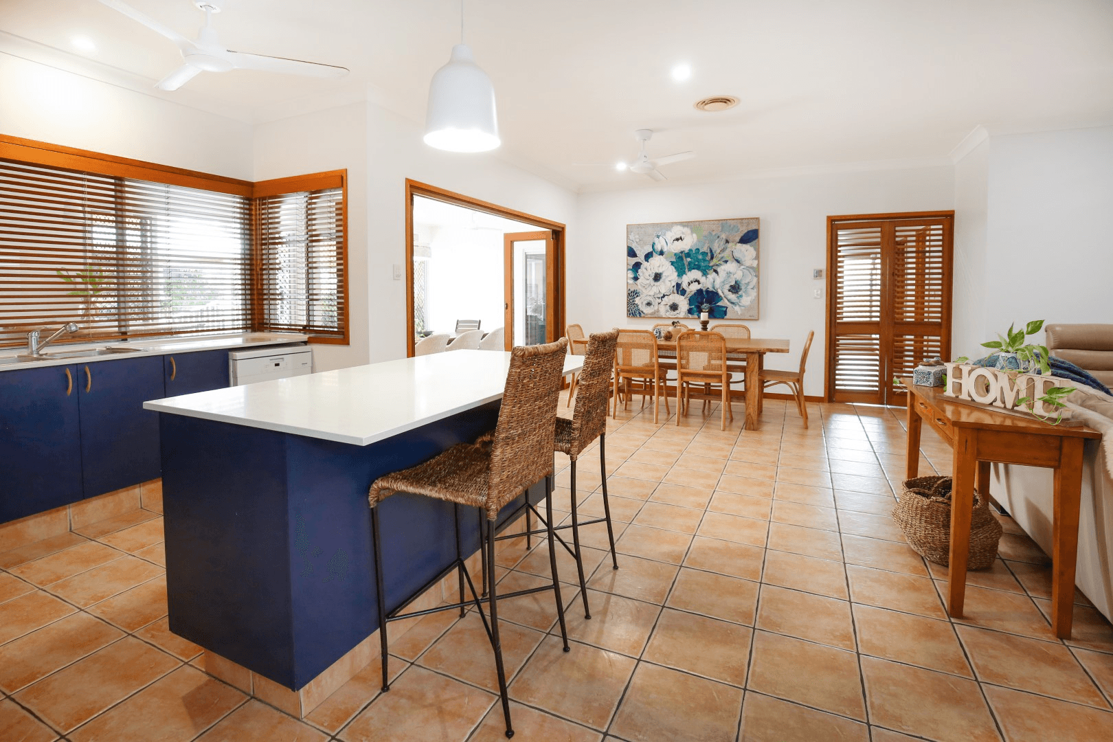 15 Riviera Circuit, KIRWAN, QLD 4817