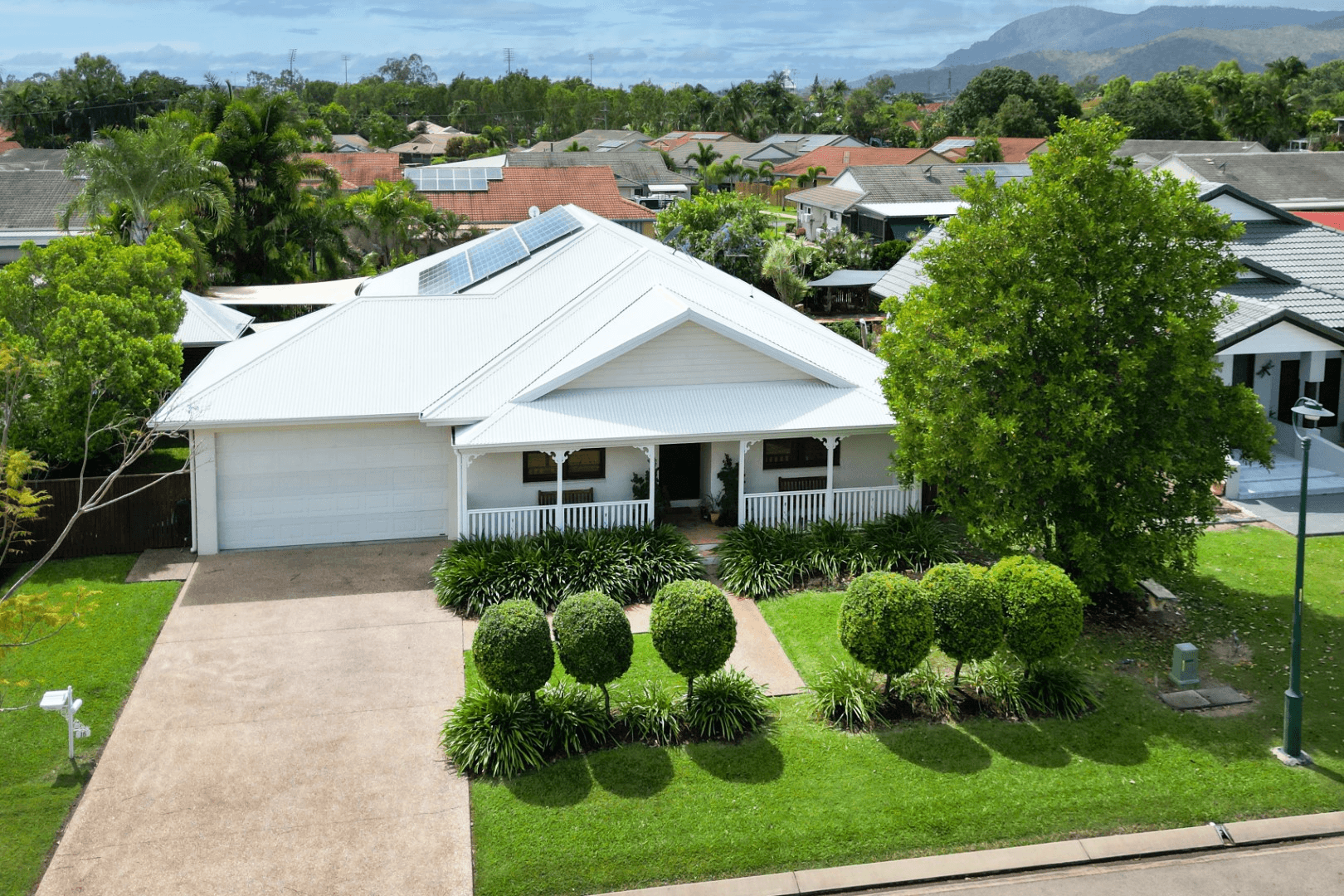 15 Riviera Circuit, KIRWAN, QLD 4817