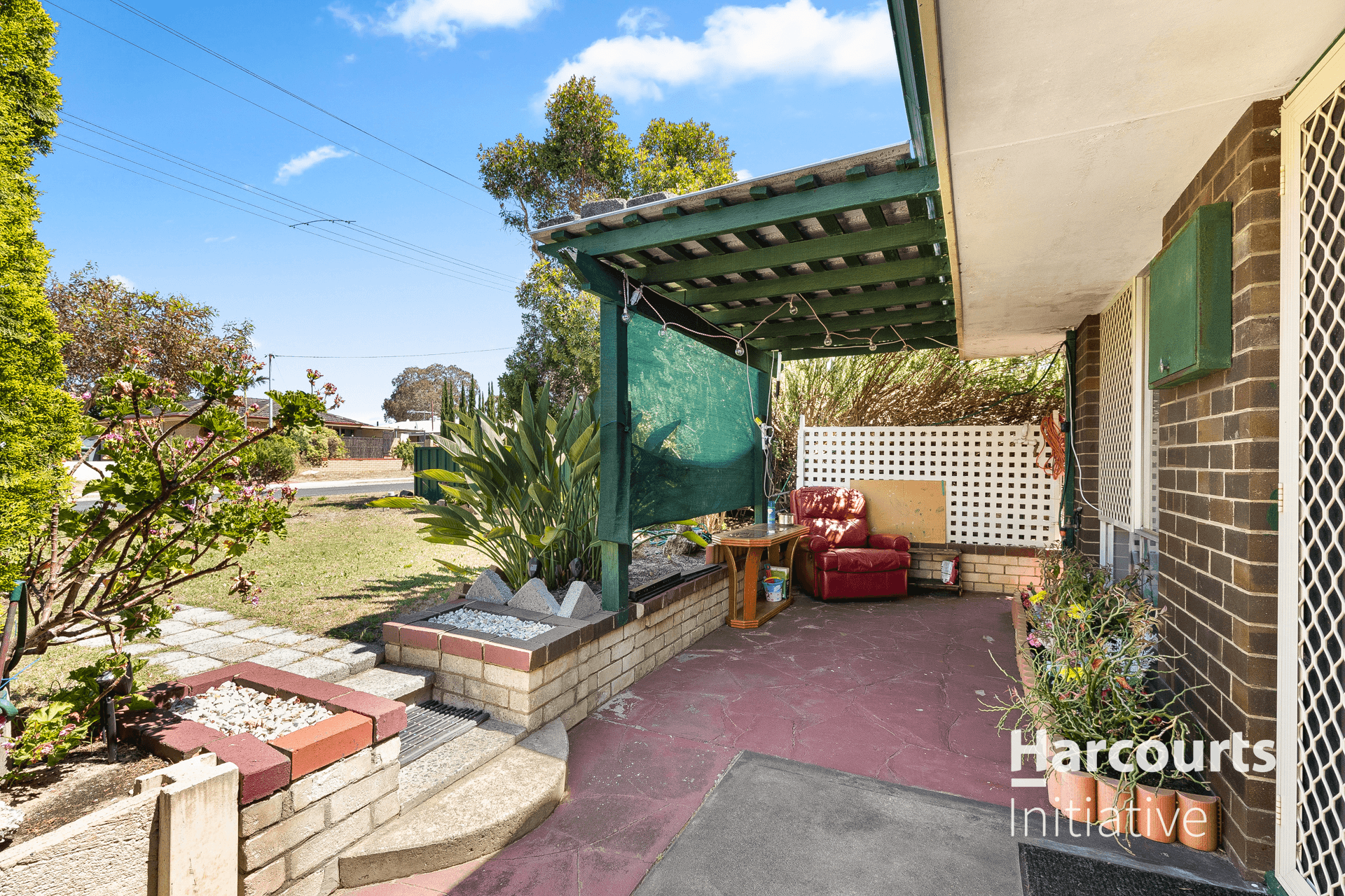 8 Roydon Way, GIRRAWHEEN, WA 6064