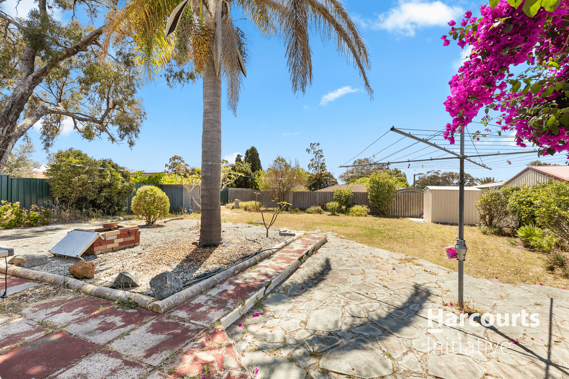 8 Roydon Way, GIRRAWHEEN, WA 6064