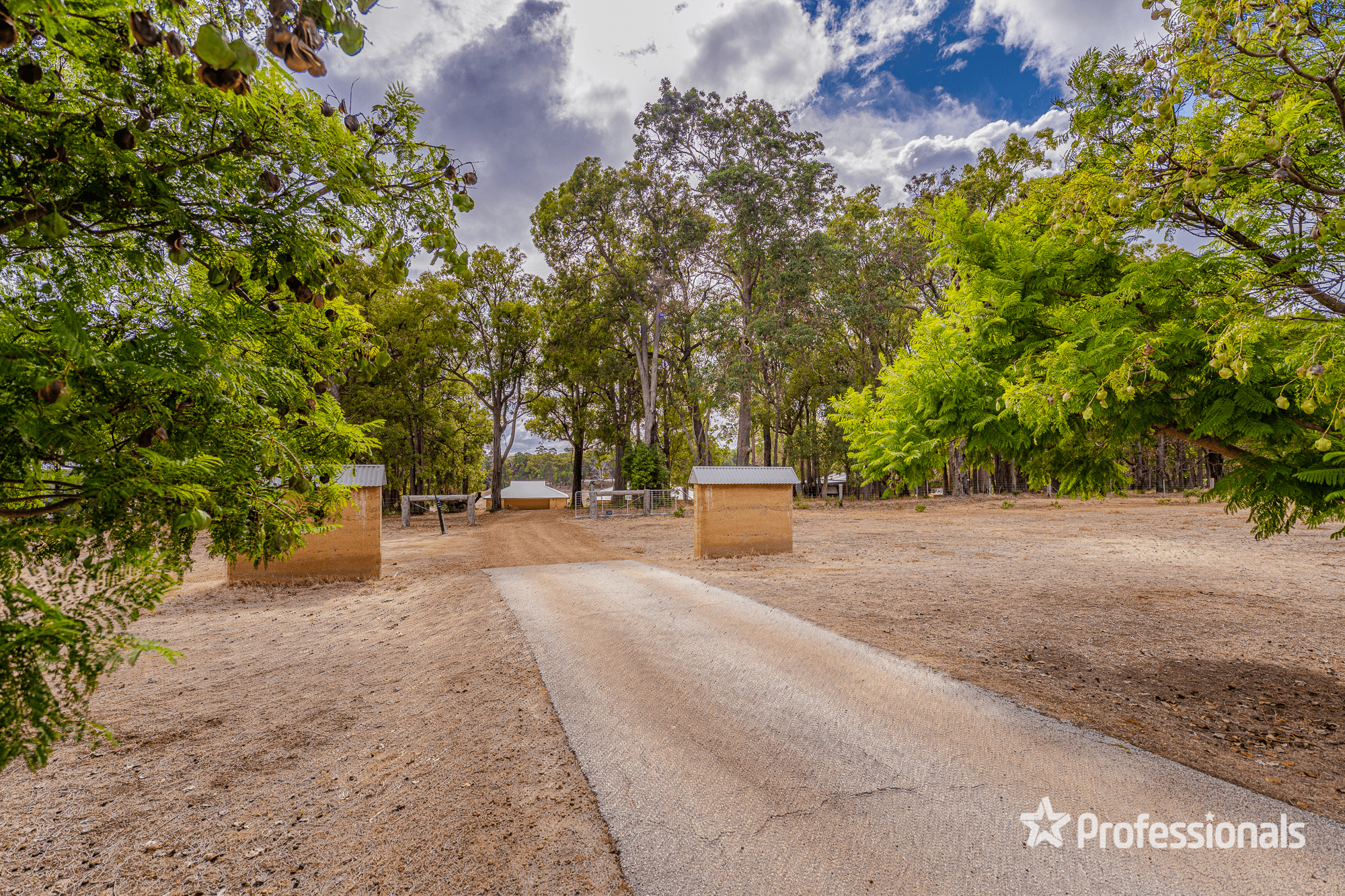 30 Leavy Road, WAROONA, WA 6215