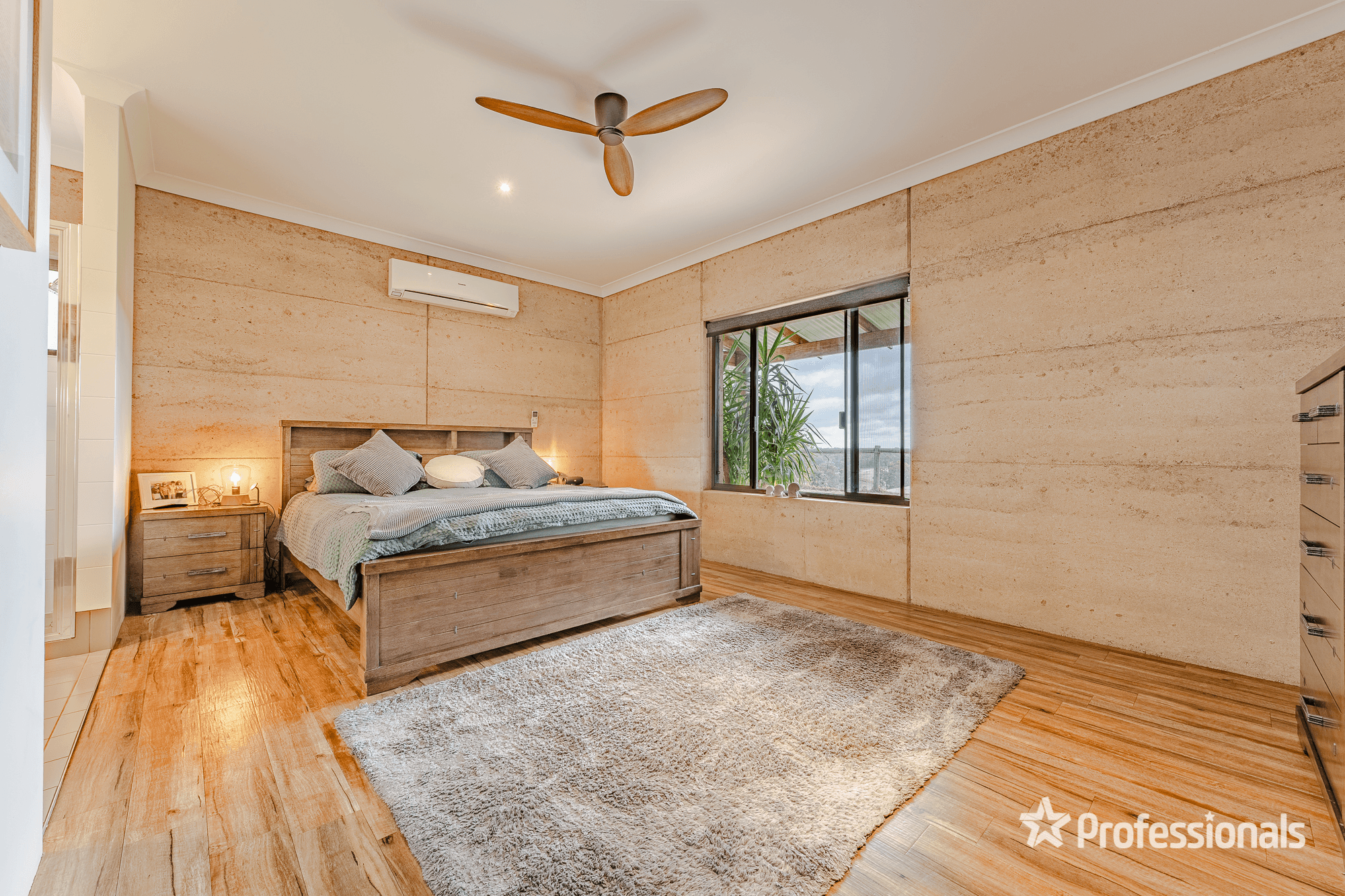 30 Leavy Road, WAROONA, WA 6215