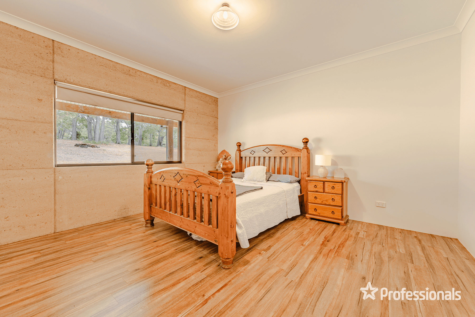 30 Leavy Road, WAROONA, WA 6215