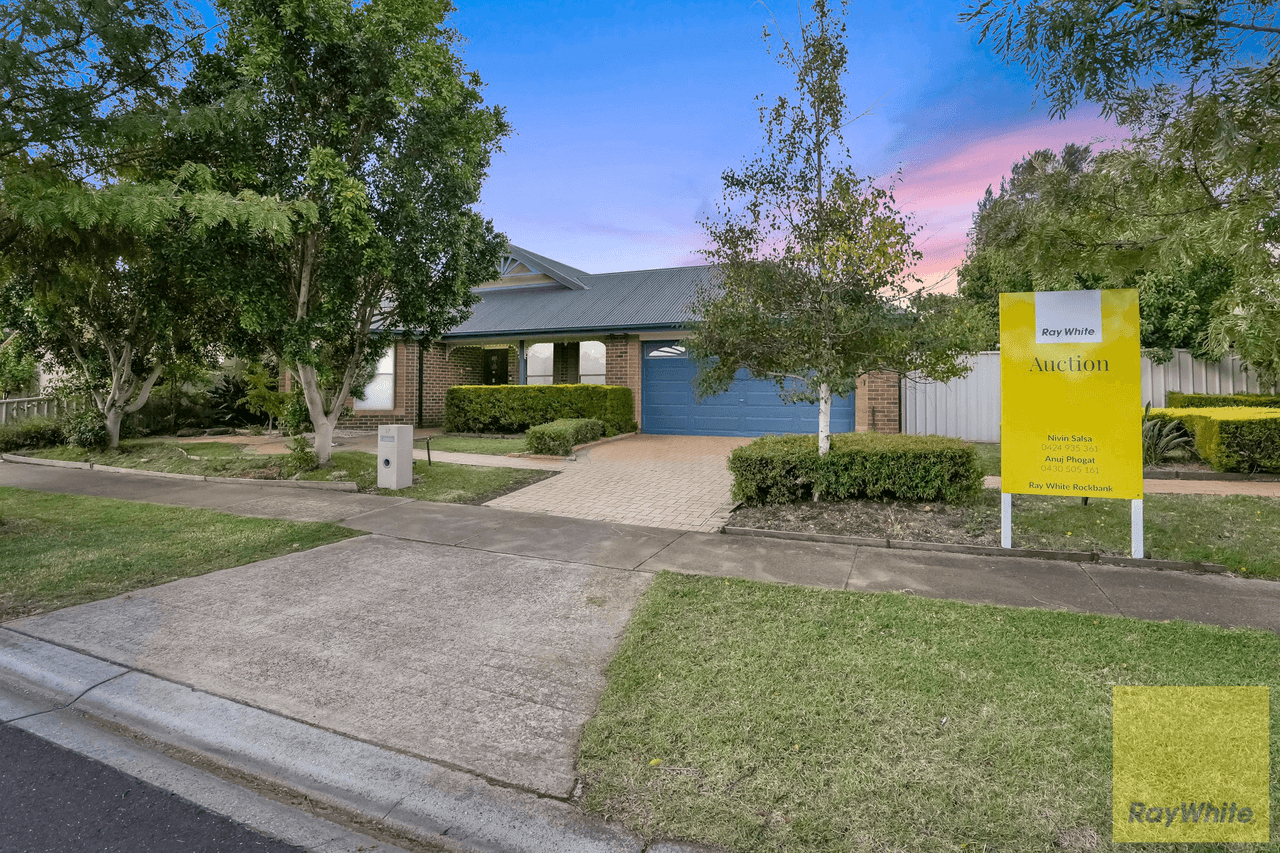 37 Blakeville Drive, CAROLINE SPRINGS, VIC 3023