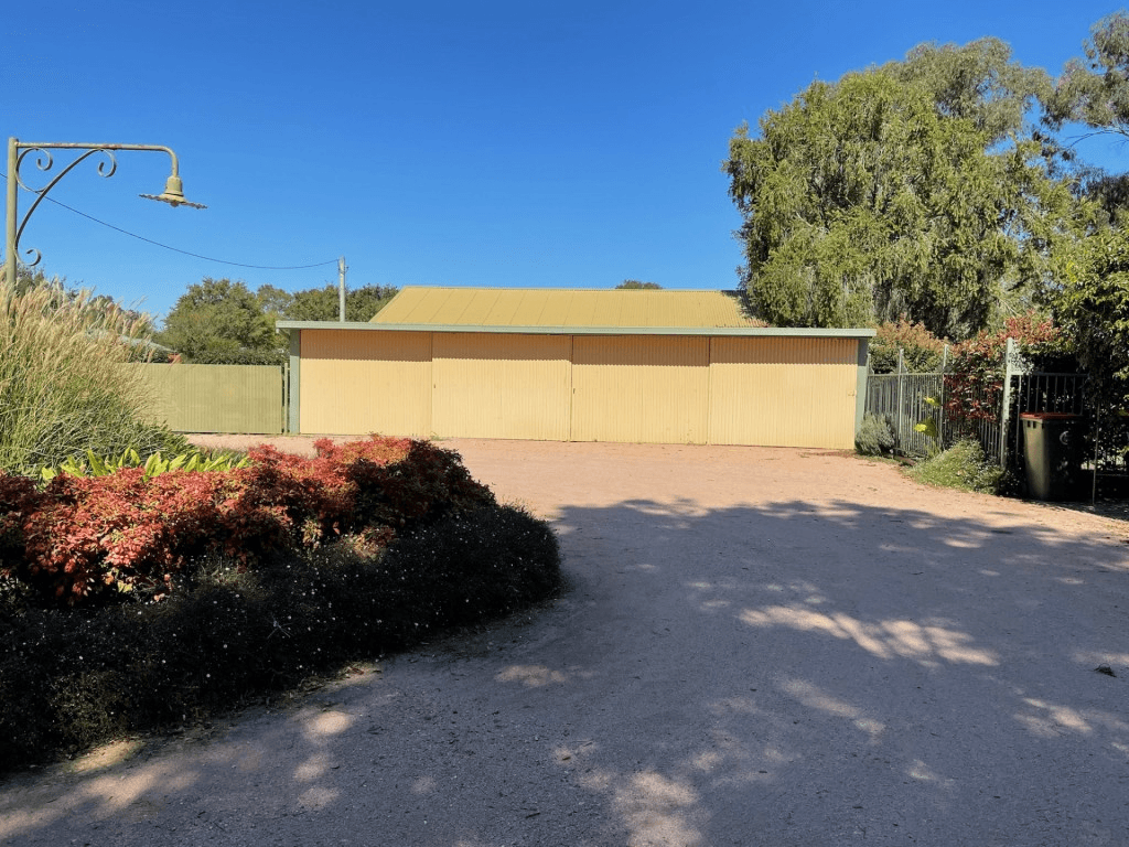 28-30 Catalpa Road, Leeton, NSW 2705