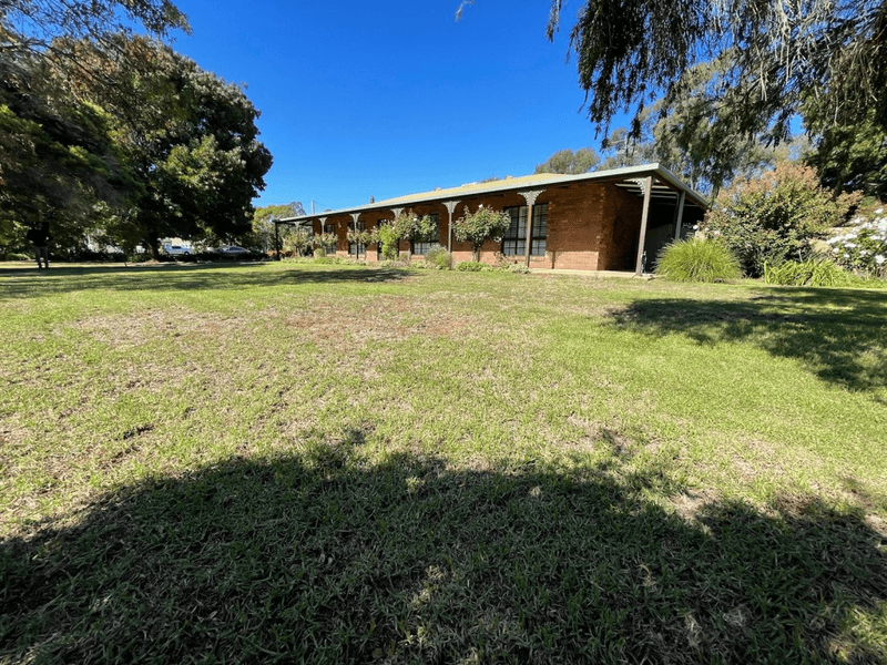 28-30 Catalpa Road, Leeton, NSW 2705