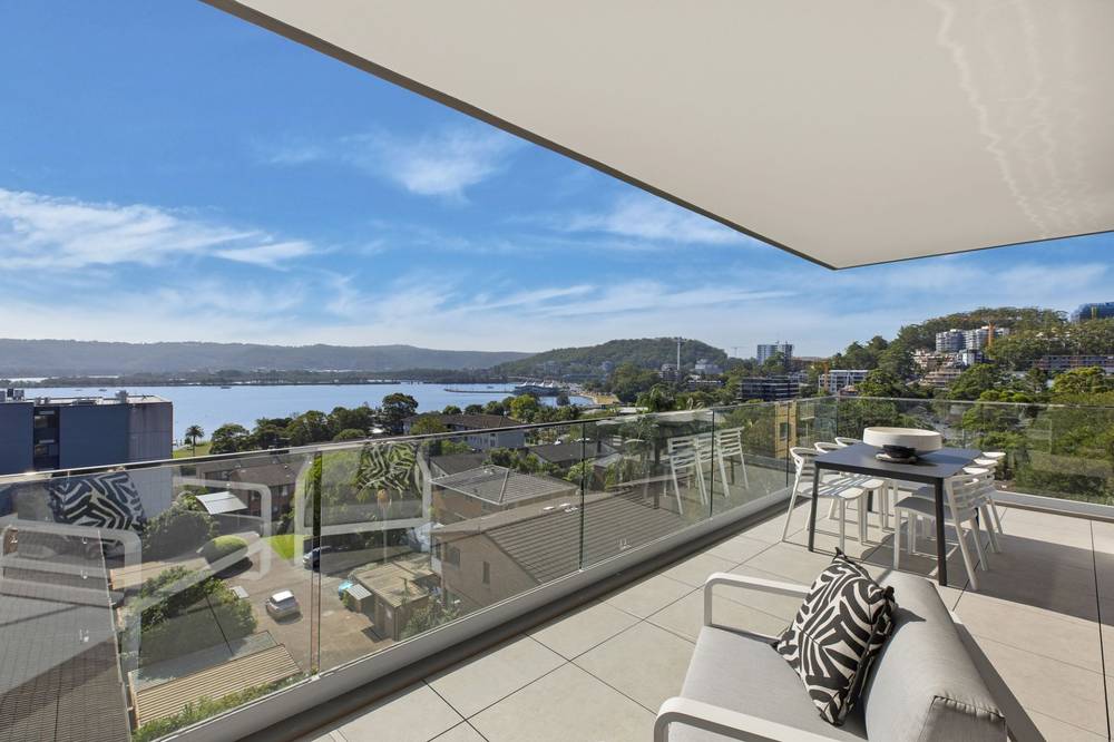 401/142-144 Albany Street, Point Frederick, NSW 2250