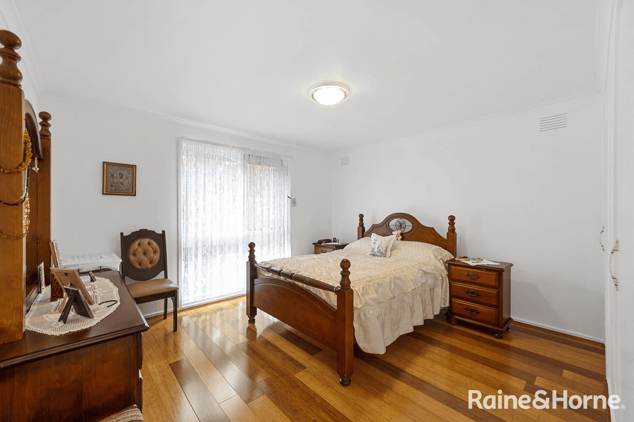 12 Cumbernauld Crescent, DEER PARK, VIC 3023