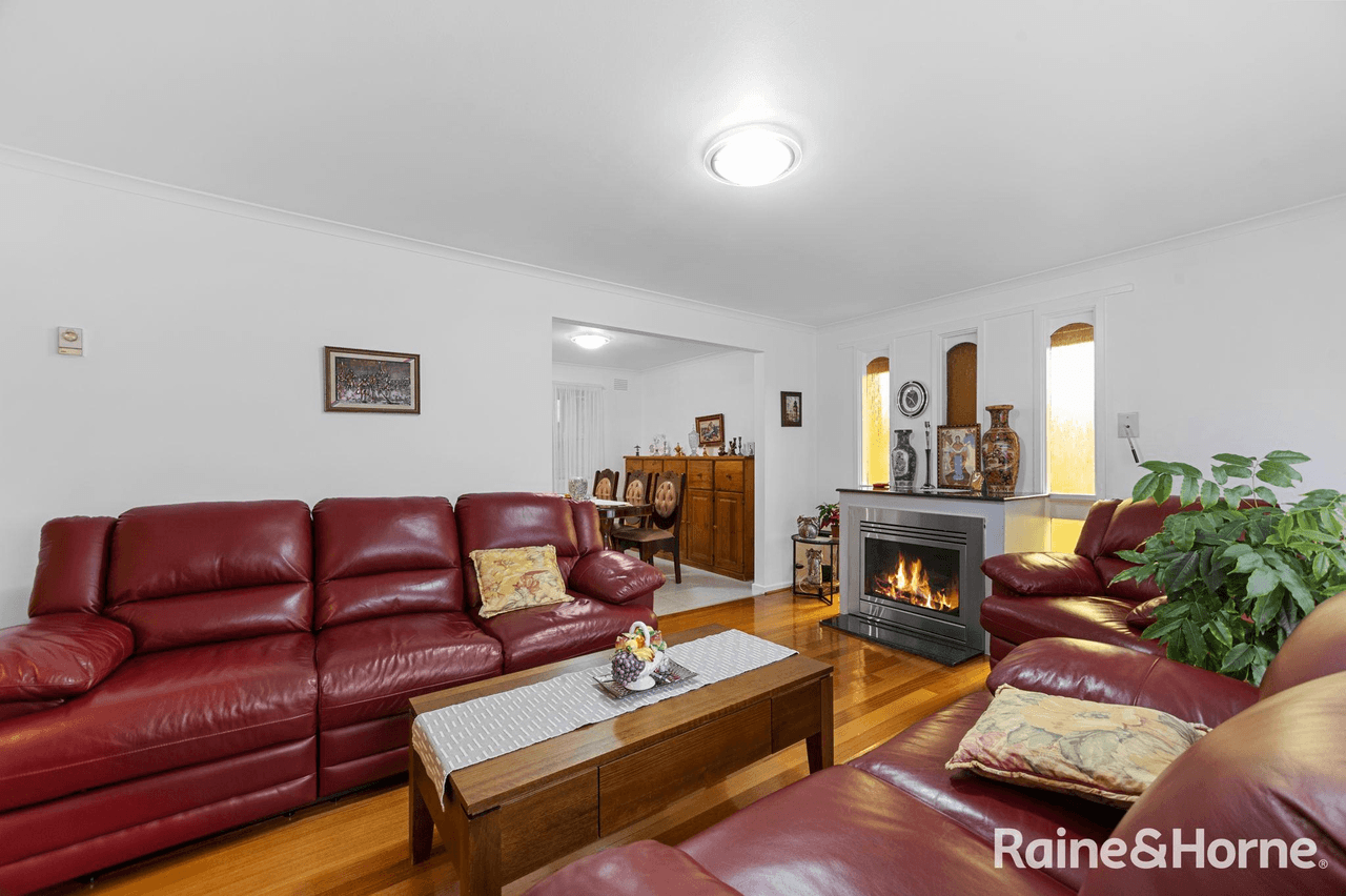 12 Cumbernauld Crescent, DEER PARK, VIC 3023