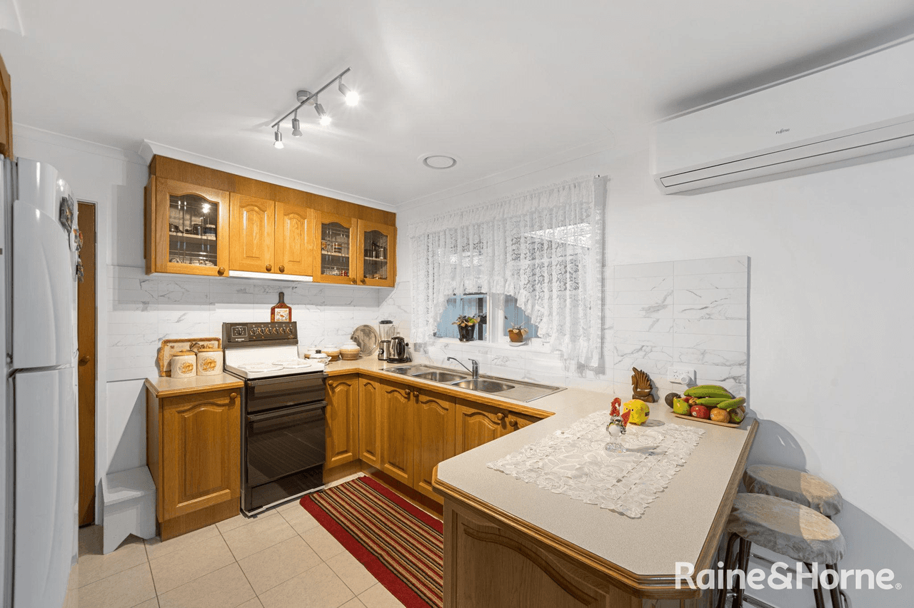 12 Cumbernauld Crescent, DEER PARK, VIC 3023