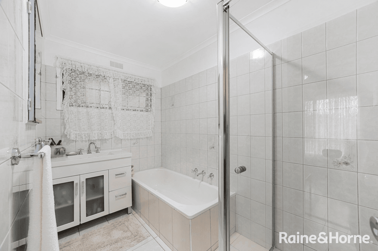 12 Cumbernauld Crescent, DEER PARK, VIC 3023