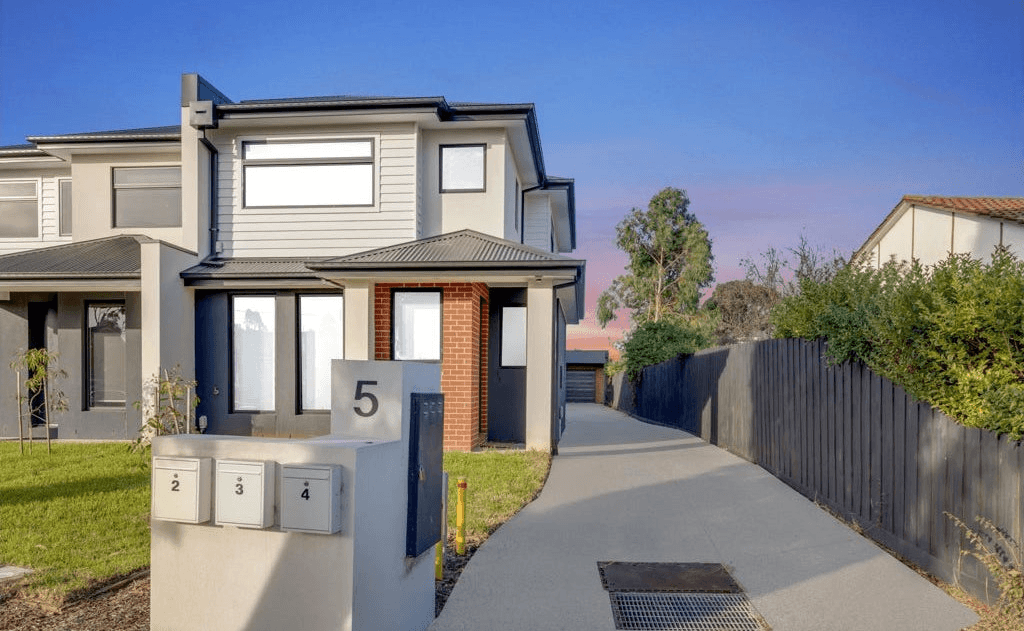 2/5 Bellin Street, LAVERTON, VIC 3028