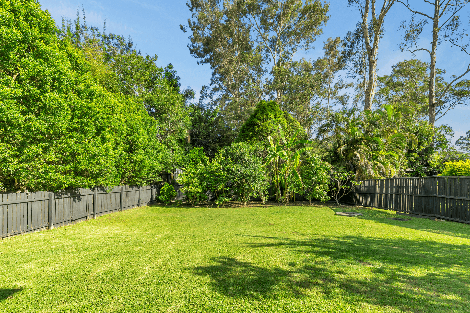 18 Henry Street, CHAPEL HILL, QLD 4069