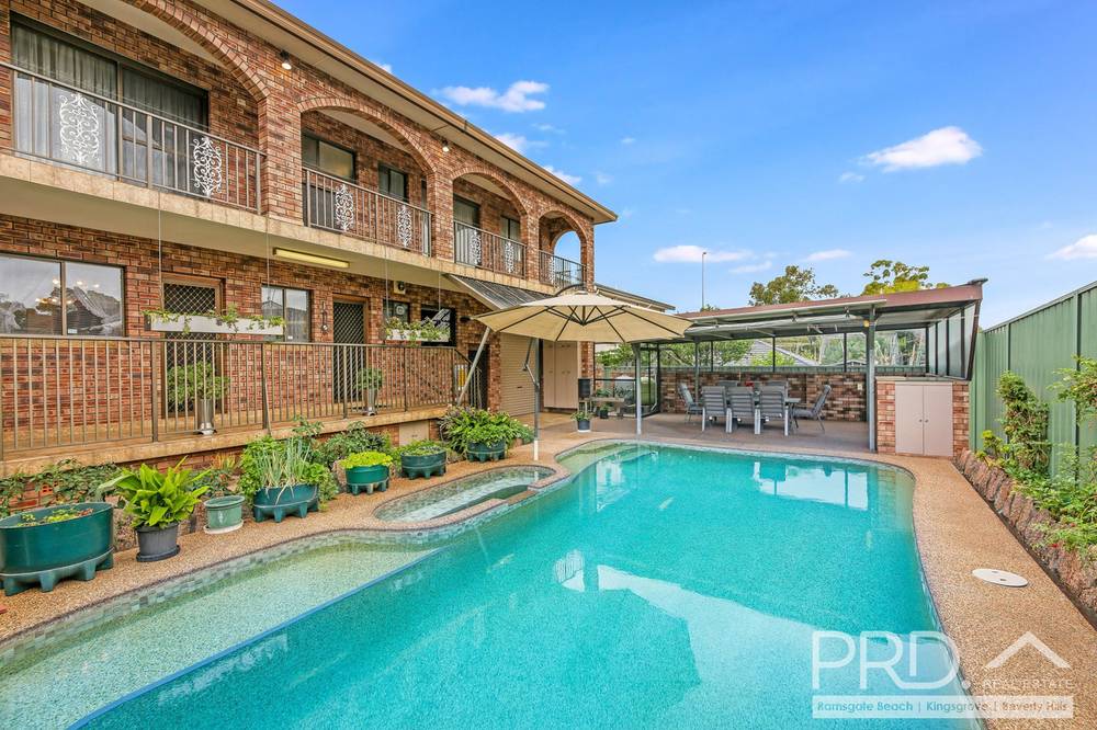 90 Moorefields Road, KINGSGROVE, NSW 2208