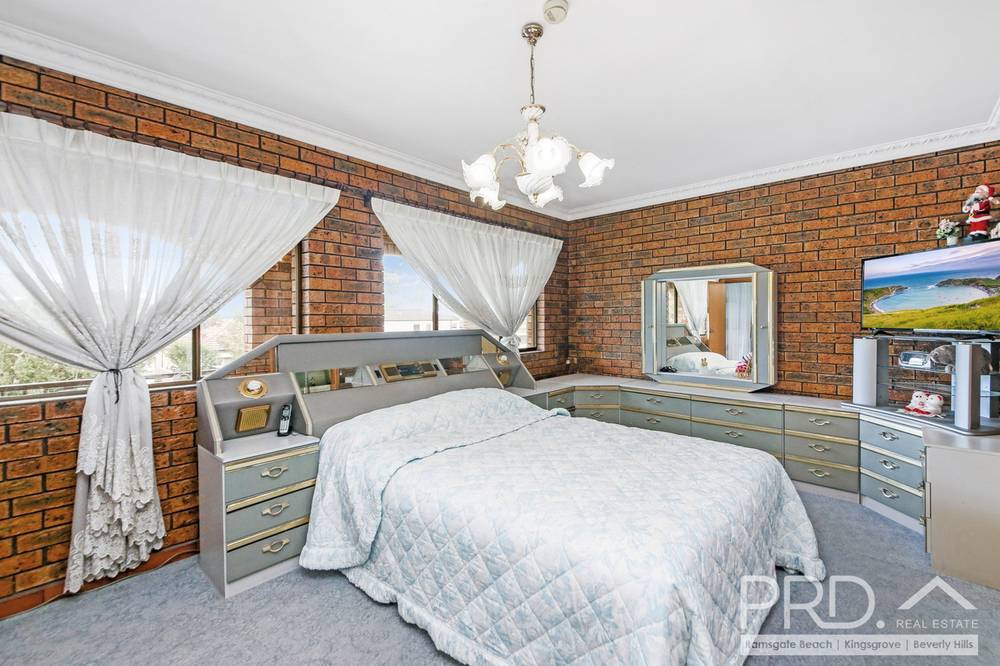 90 Moorefields Road, KINGSGROVE, NSW 2208