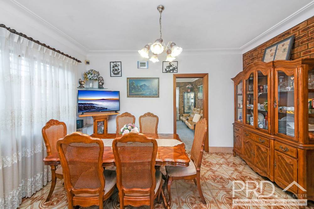 90 Moorefields Road, KINGSGROVE, NSW 2208