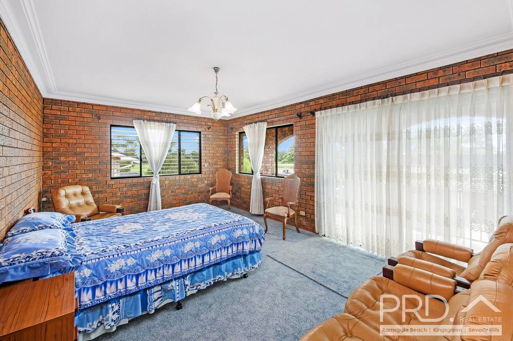 90 Moorefields Road, KINGSGROVE, NSW 2208