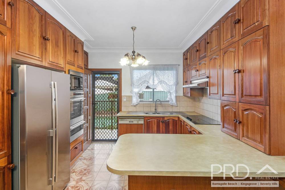 90 Moorefields Road, KINGSGROVE, NSW 2208