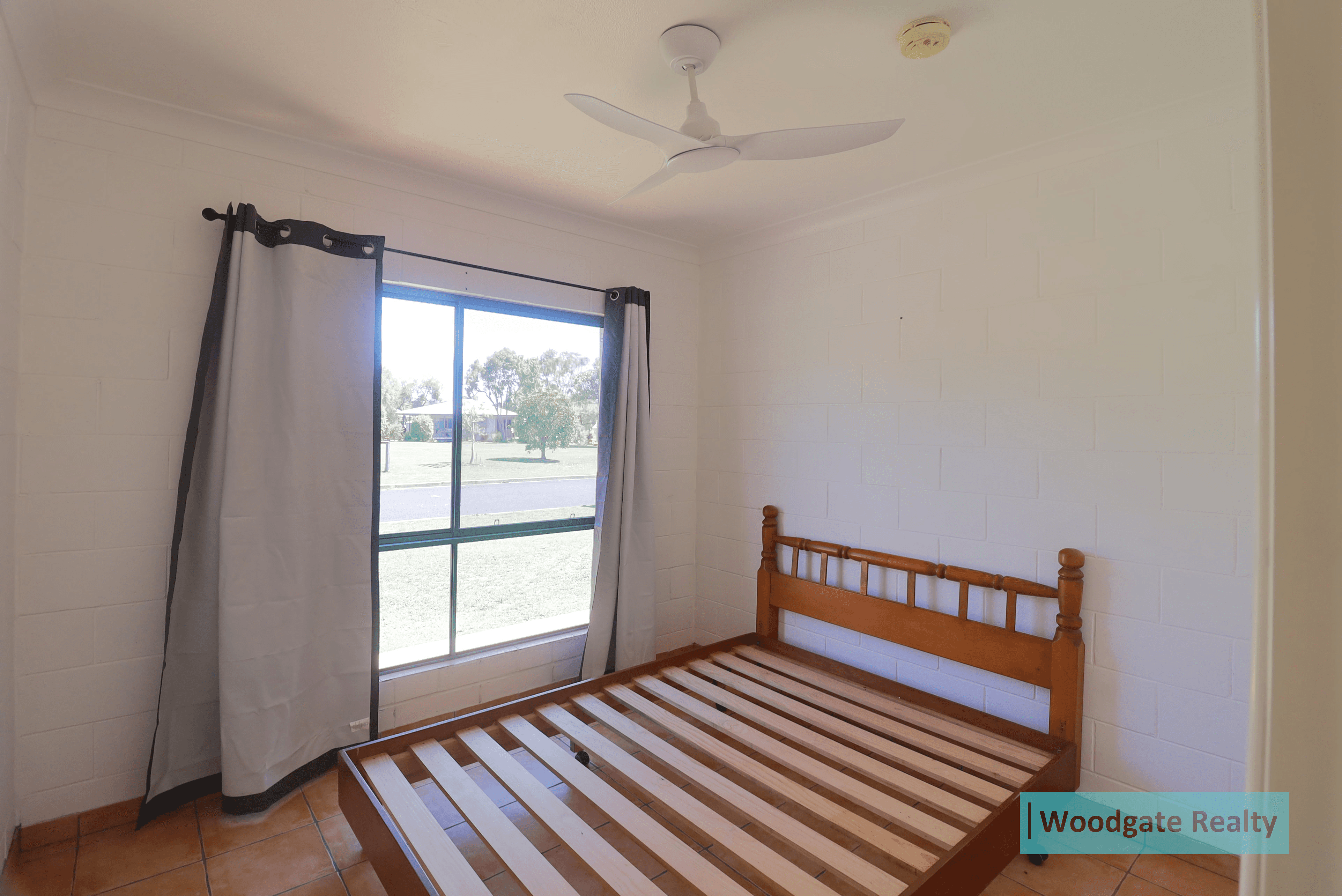 1/52 Mackerel Street, WOODGATE, QLD 4660