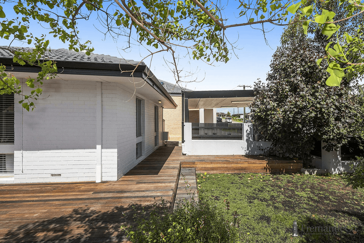 14 Ashbourne Way, Hamilton Hill, WA 6163