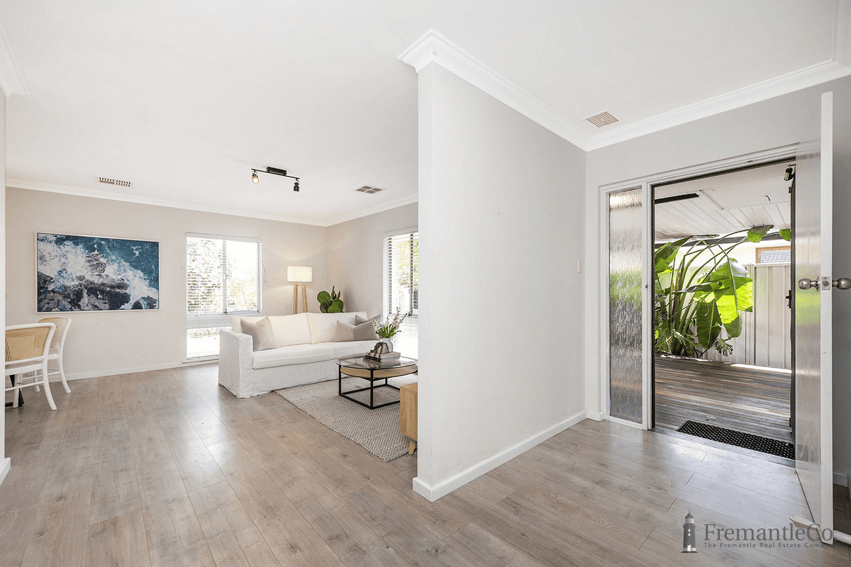 14 Ashbourne Way, Hamilton Hill, WA 6163