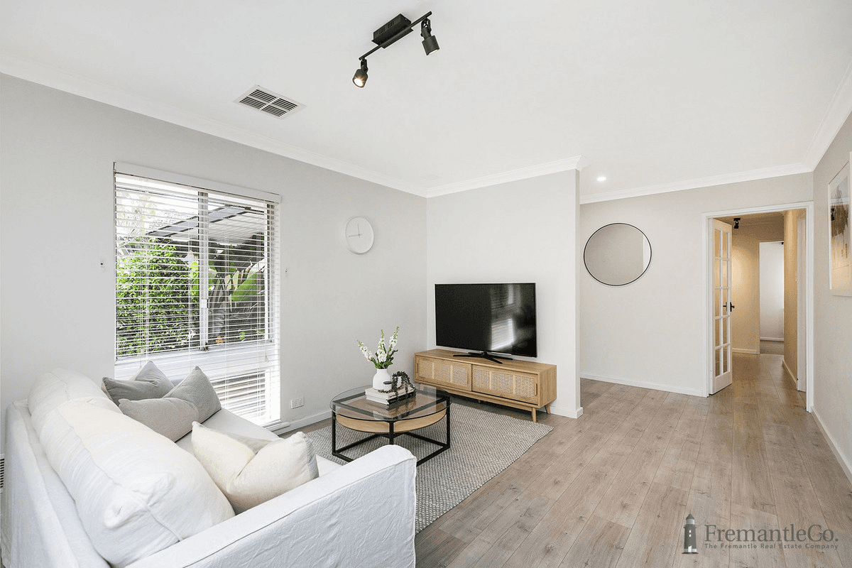 14 Ashbourne Way, Hamilton Hill, WA 6163
