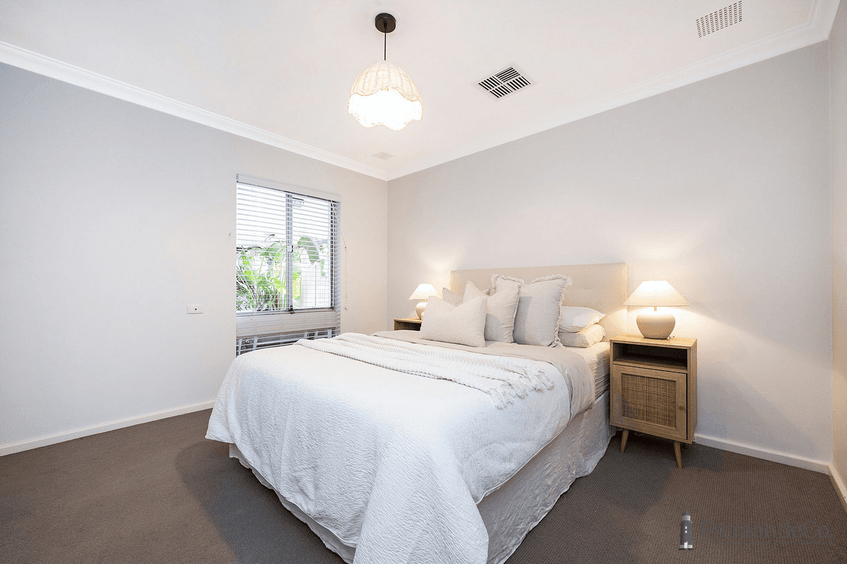 14 Ashbourne Way, Hamilton Hill, WA 6163