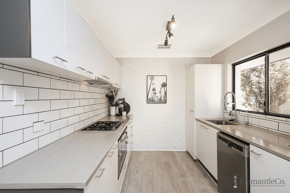 14 Ashbourne Way, Hamilton Hill, WA 6163