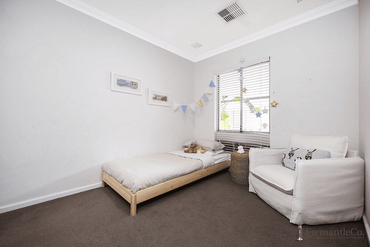 14 Ashbourne Way, Hamilton Hill, WA 6163