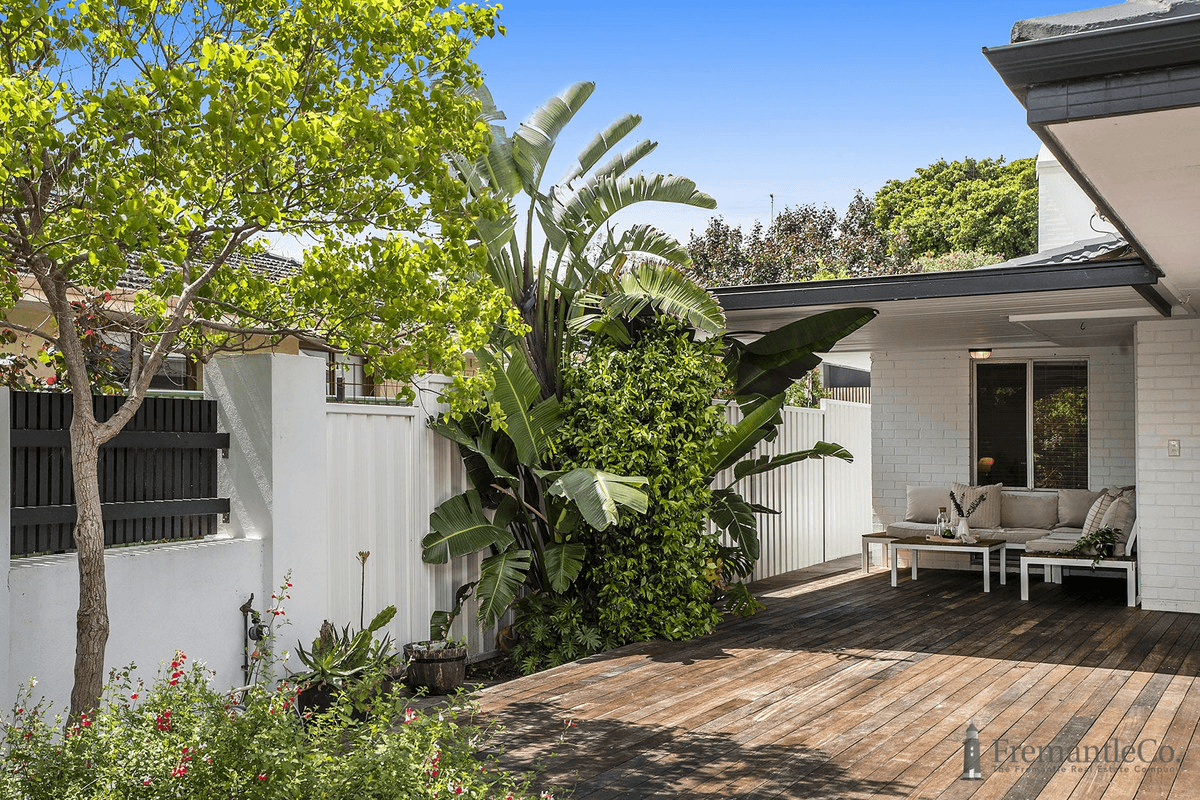 14 Ashbourne Way, Hamilton Hill, WA 6163